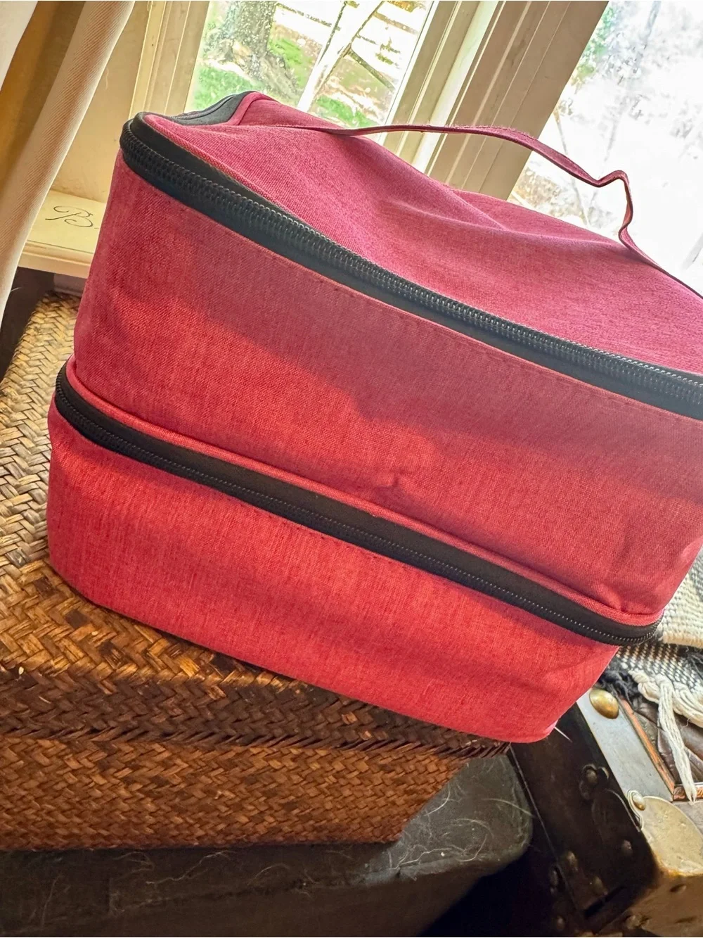 Double Compartment Travel Manicure/Cosmetic Bag in Pink